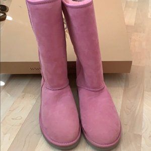 Ugg boots size 9W